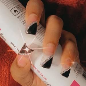 Meet your Posher, April